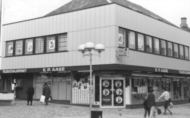 Kjøpmann Aase i Langgata