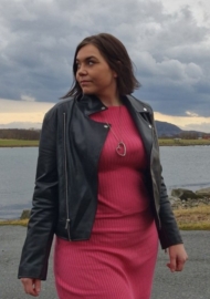 Åpner hjertet i ny diktsamling