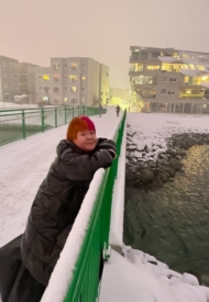Poetens sinne: Tar et oppgjør med rosa kjoler og tause stemmer